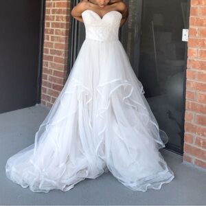 A-line tulle layered skirt / bride dress with beaded sweetheart neckline NEW